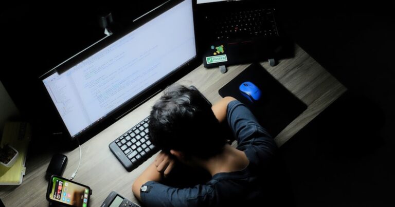 成長という名の搾取装置──「機会」という言葉が覆い隠す慢性的消耗の構造論